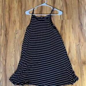 thigh-length striped dress